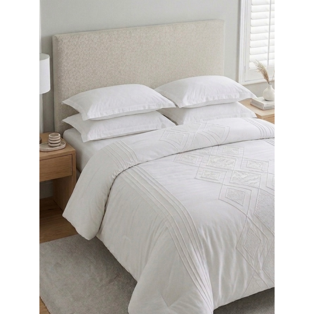 Noor | White Embroidered Diamond 100% Cotton Bedding Set, 400 Thread Count